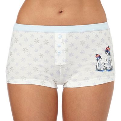 The Collection Ivory snowflake and penguin print shorts